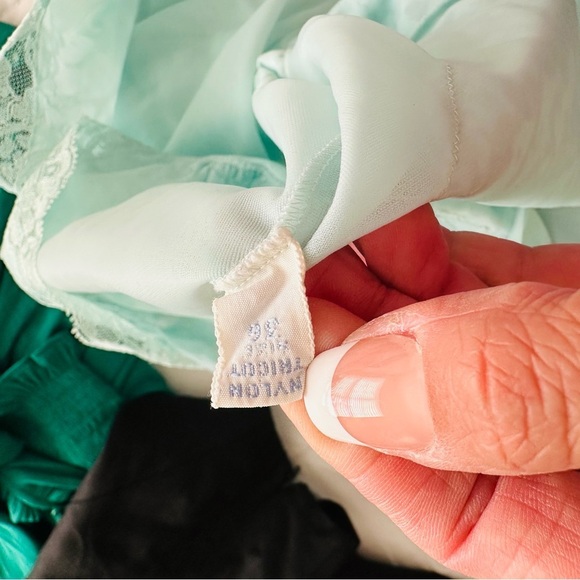 Vintage 1970’s Vanity Fair teal pale Blue Slip Dress Size 36 Small With Lace - Picture 10 of 12